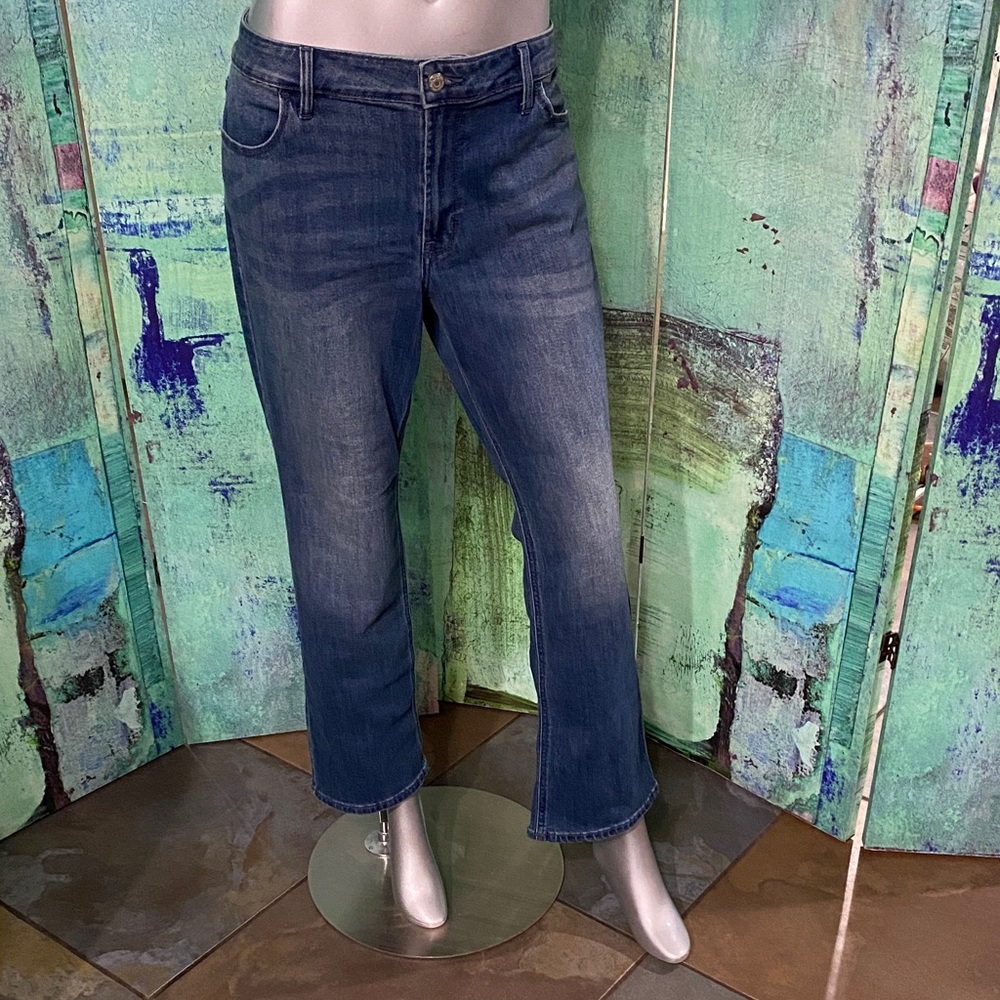 Old Navy Mid-Rise Wow Boot-Cut Jeans